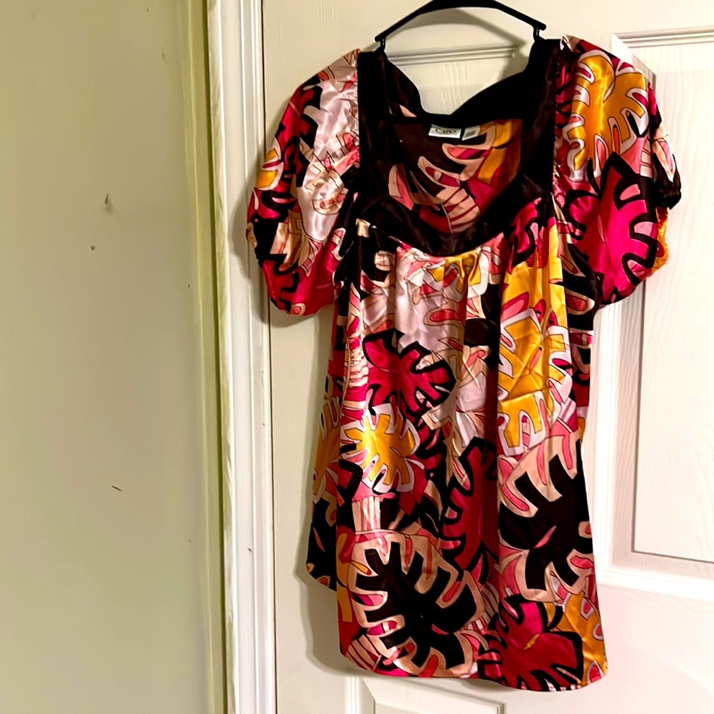 Cato short sleeve blouse for women. Size 14/16W